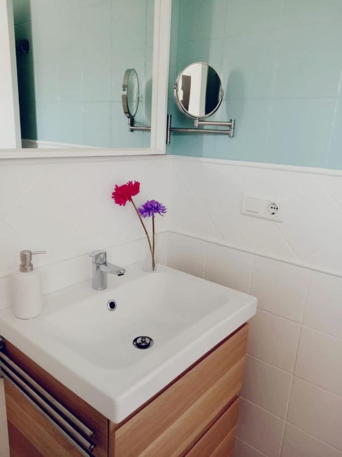 Precioso Apartamento Recien Reformado En نيرخا المظهر الخارجي الصورة